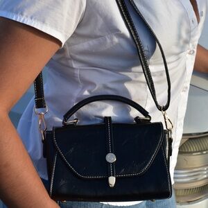 Chic Black Crossbody Bag